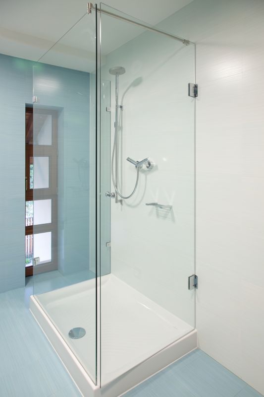 Sleek Shower Enclosures with Minimalist Hardware